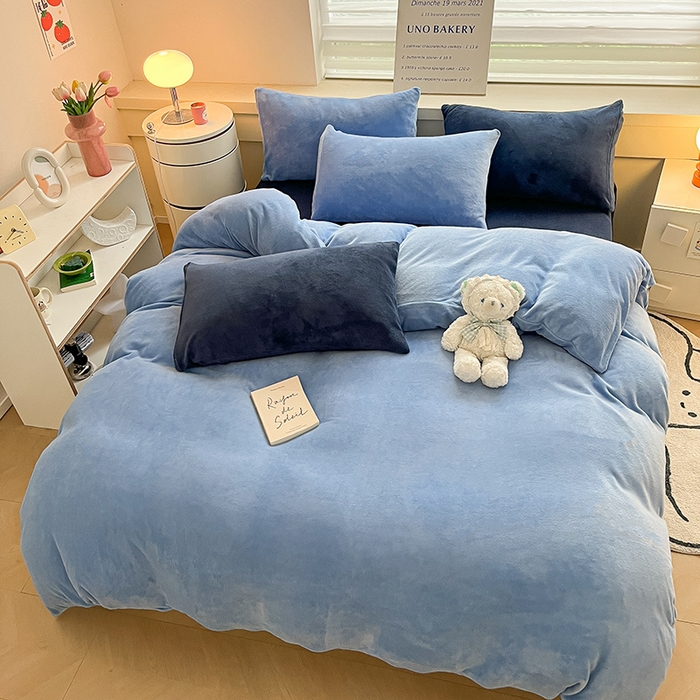 91家纺网 家纺一手货源 找家纺 三朵家纺 2025秋冬新款法莱绒混搭系列四件套 琉璃蓝-蓝