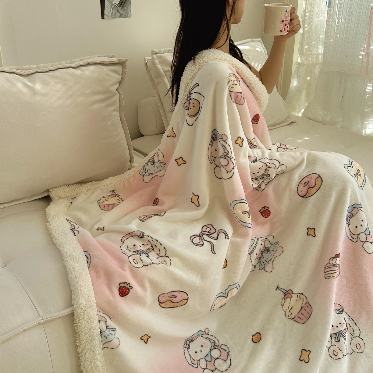 91家纺网 家纺一手货源 找家纺 六巷胡同 2025新款INS卡通A类牛奶绒羊羔绒毛毯毯子 海派甜心兔