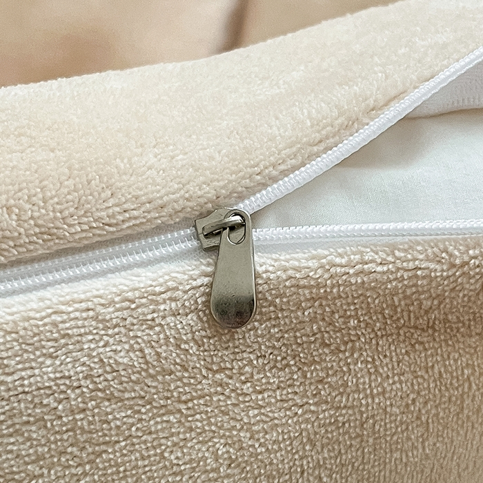 91家纺网 家纺一手货源 找家纺 三朵家纺 2025秋冬新款法莱绒混搭系列四件套 米驼+细条