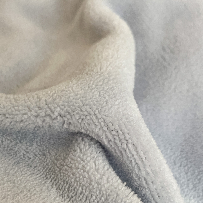 91家纺网 家纺一手货源 找家纺 三朵家纺 2025秋冬新款法莱绒混搭系列四件套 粉蓝+蔚蓝