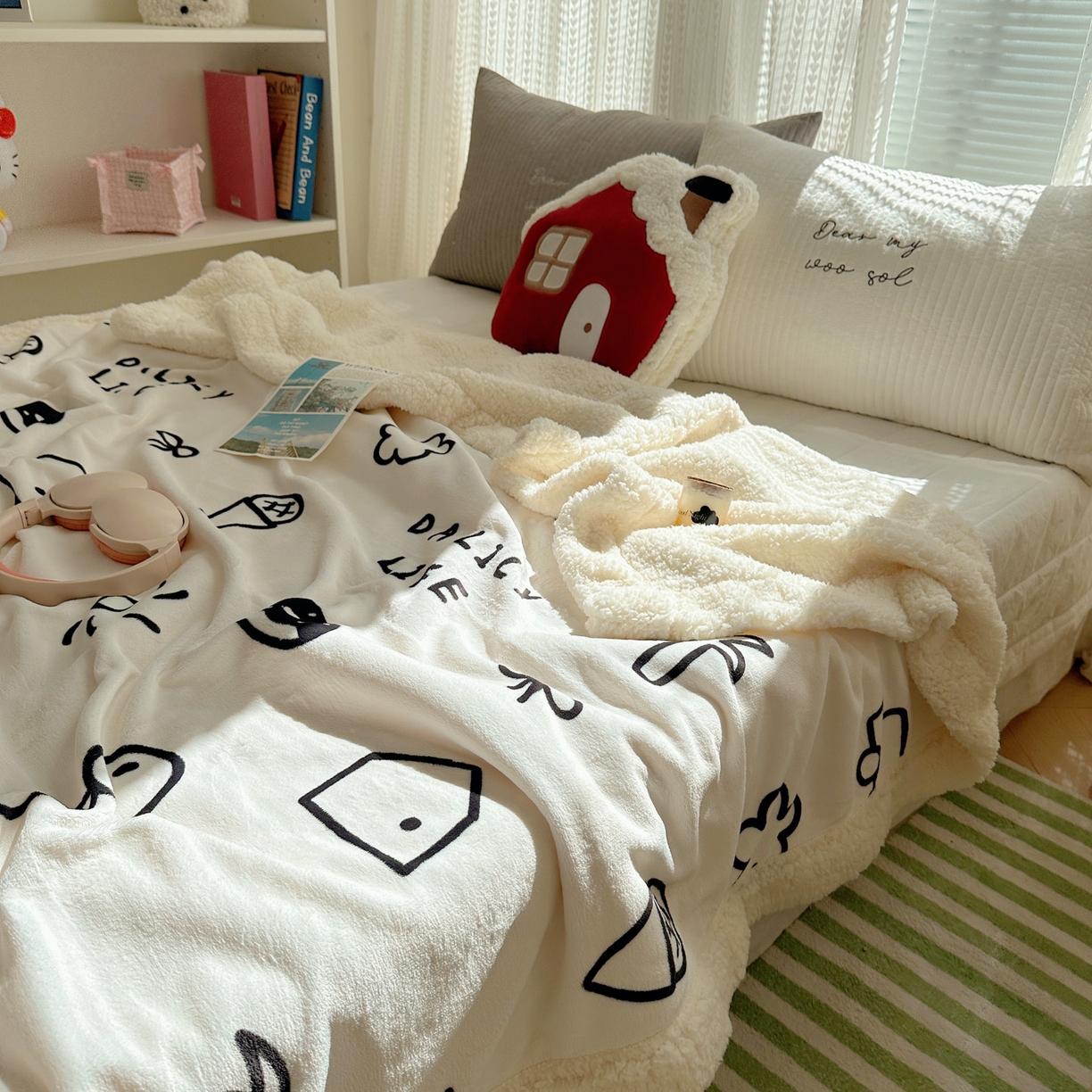 91家纺网 家纺一手货源 找家纺 六巷胡同 2025新款INS卡通A类牛奶绒羊羔绒毛毯毯子 可爱涂鸦集