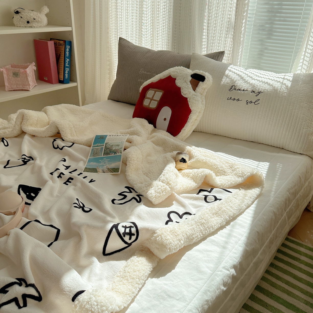 91家纺网 家纺一手货源 找家纺 六巷胡同 2025新款INS卡通A类牛奶绒羊羔绒毛毯毯子 可爱涂鸦集