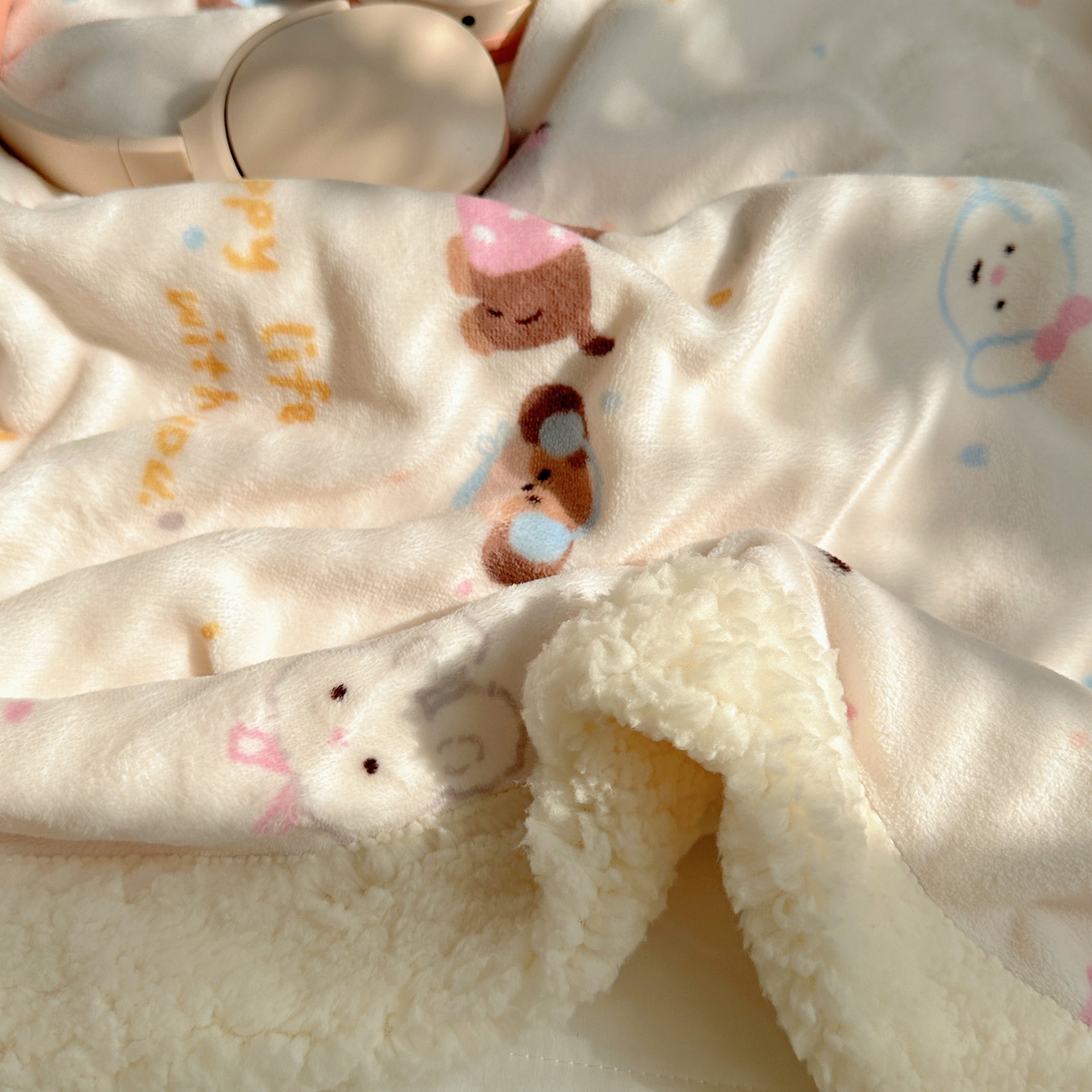 91家纺网 家纺一手货源 找家纺 六巷胡同 2025新款INS卡通A类牛奶绒羊羔绒毛毯毯子 腊肠狗联盟