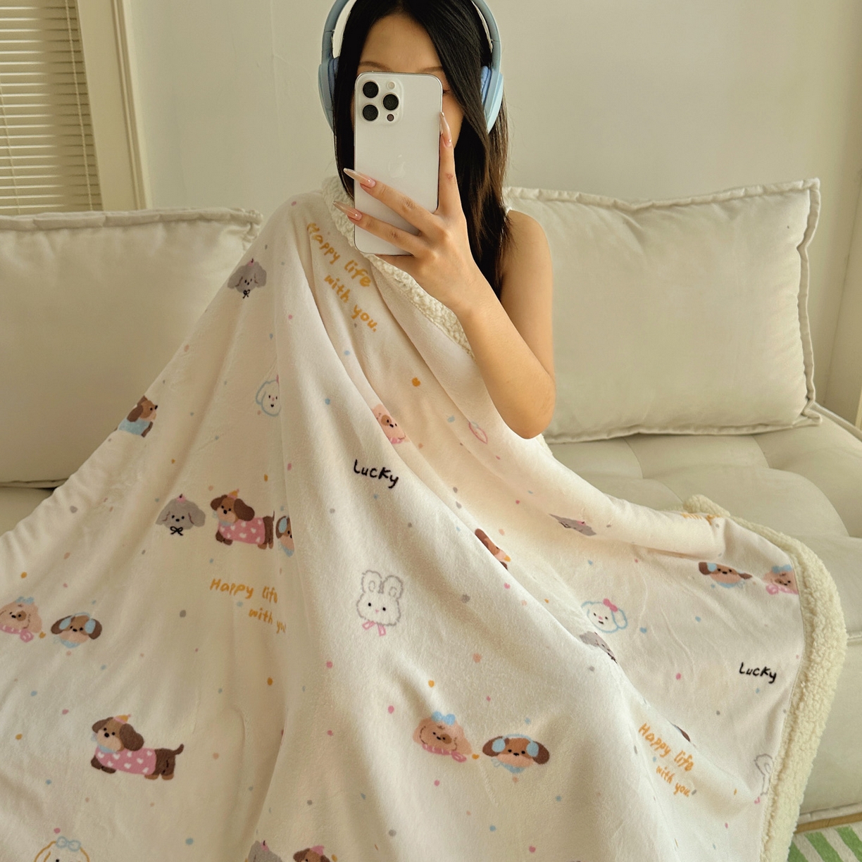 91家纺网 家纺一手货源 找家纺 六巷胡同 2025新款INS卡通A类牛奶绒羊羔绒毛毯毯子 腊肠狗联盟