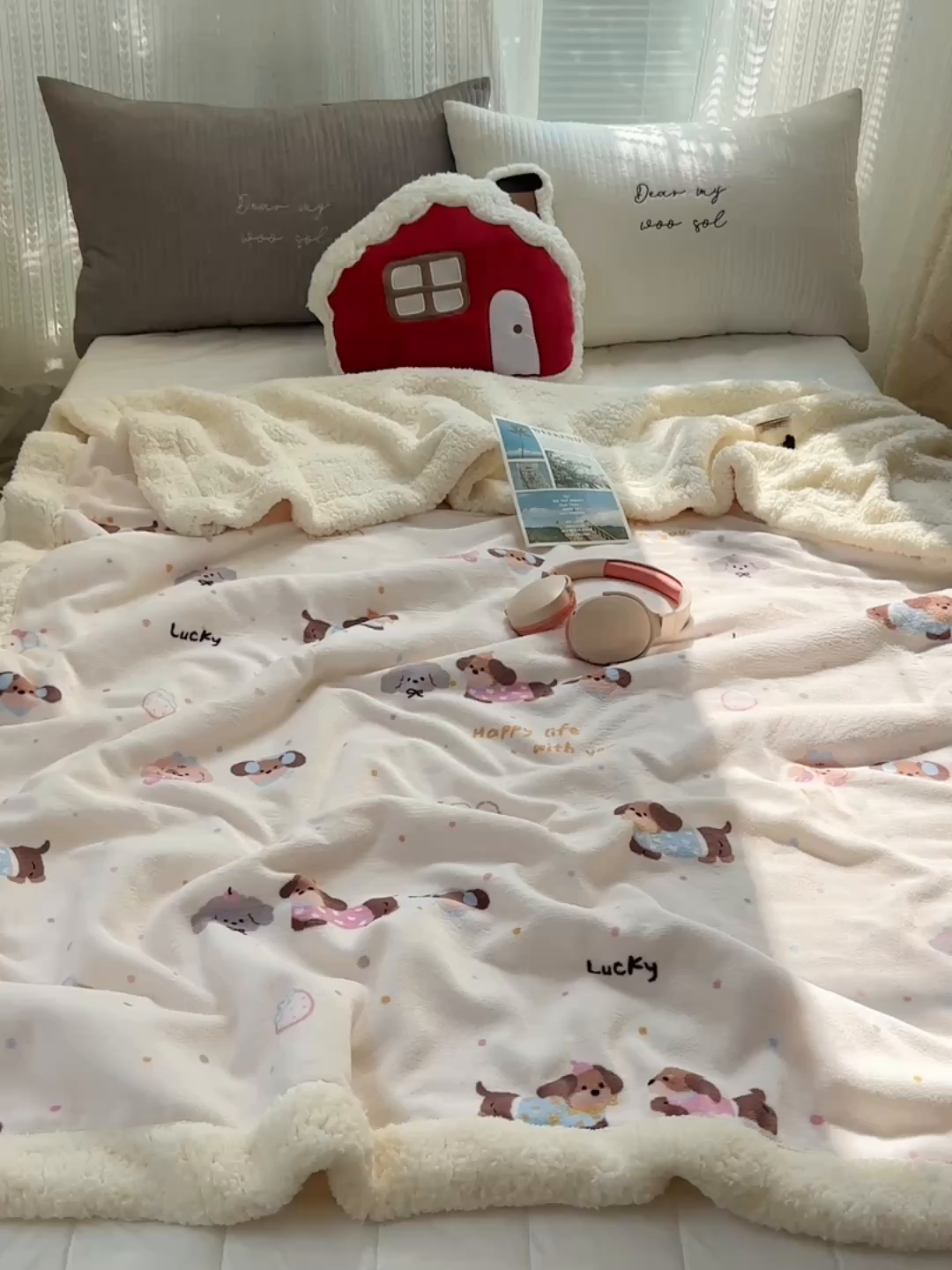 91家纺网 家纺一手货源 找家纺 六巷胡同 2025新款INS卡通A类牛奶绒羊羔绒毛毯毯子 腊肠狗联盟