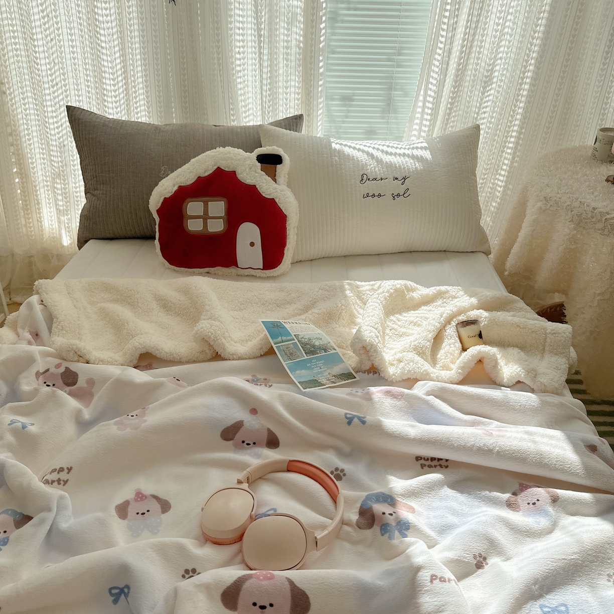 91家纺网 家纺一手货源 找家纺 六巷胡同 2025新款INS卡通A类牛奶绒羊羔绒毛毯毯子 蓝波点奶狗