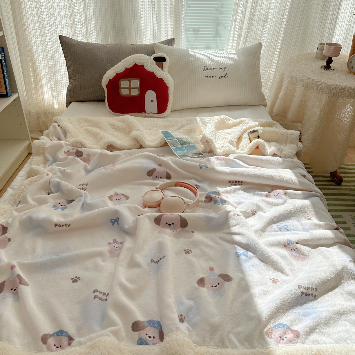 91家纺网 家纺一手货源 找家纺 六巷胡同 2025新款INS卡通A类牛奶绒羊羔绒毛毯毯子 蓝波点奶狗