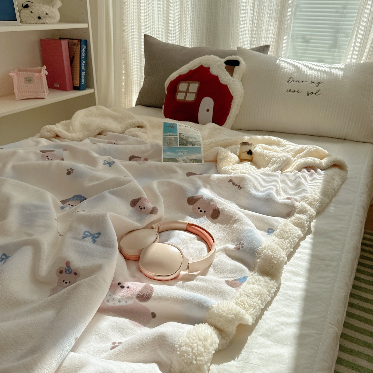 91家纺网 家纺一手货源 找家纺 六巷胡同 2025新款INS卡通A类牛奶绒羊羔绒毛毯毯子 蓝波点奶狗