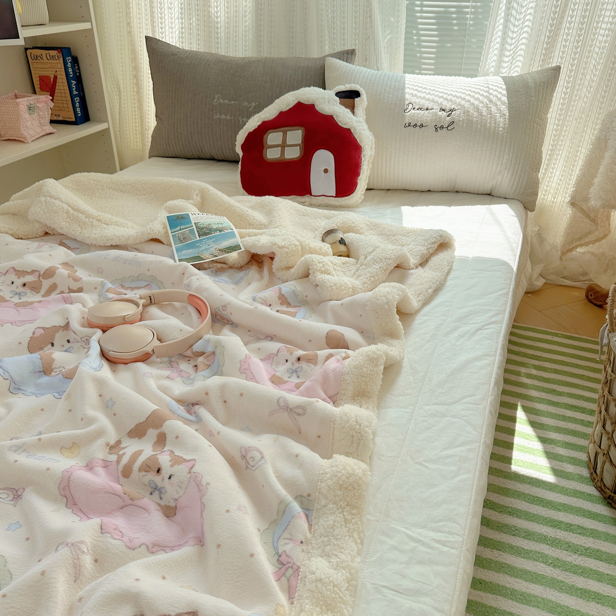 91家纺网 家纺一手货源 找家纺 六巷胡同 2025新款INS卡通A类牛奶绒羊羔绒毛毯毯子 萝莉猫咪崽