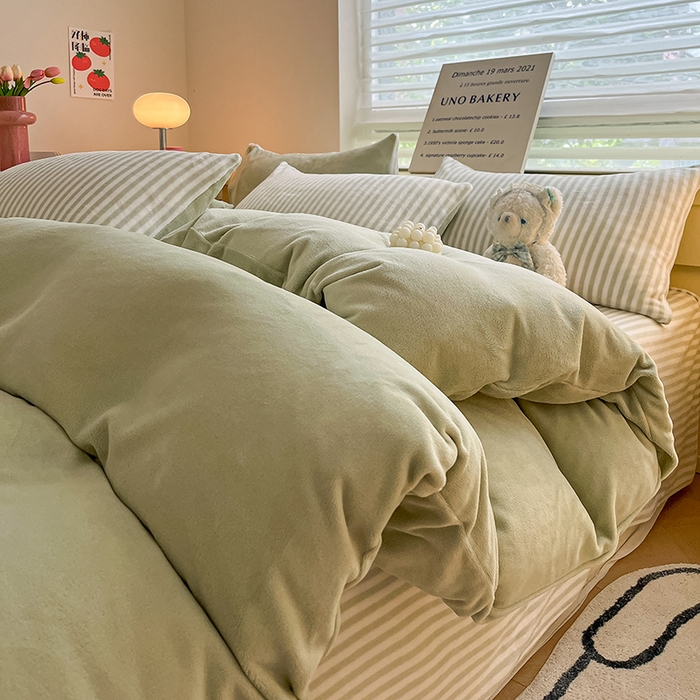 91家纺网 家纺一手货源 找家纺 （总）三朵家纺 2025秋冬新款法莱绒混搭系列四件套