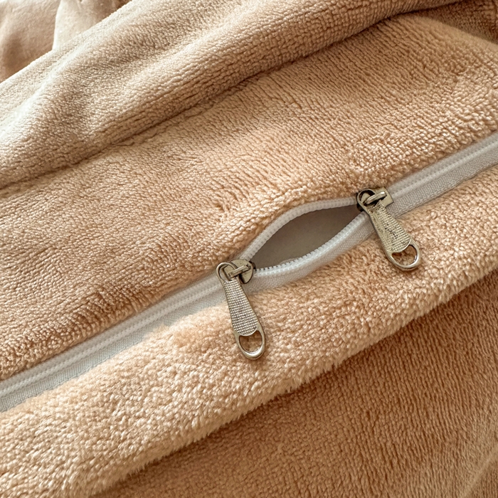 91家纺网 家纺一手货源 找家纺 诺梵家纺 2025新款8.2斤牛奶绒刺绣四件套-布莱妮系列 布莱妮-咖