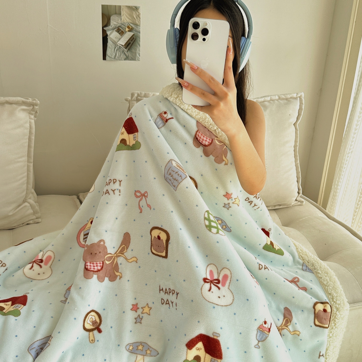 91家纺网 家纺一手货源 找家纺 六巷胡同 2025新款INS卡通A类牛奶绒羊羔绒毛毯毯子 萌趣宠物趴