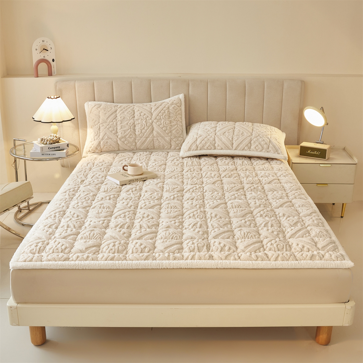 91家纺网 家纺一手货源 找家纺 雯豆家纺 2025秋冬新款加厚塔芙绒床垫床褥床护垫双人床纯色素色垫子 塔芙绒床褥-英伦奶咖