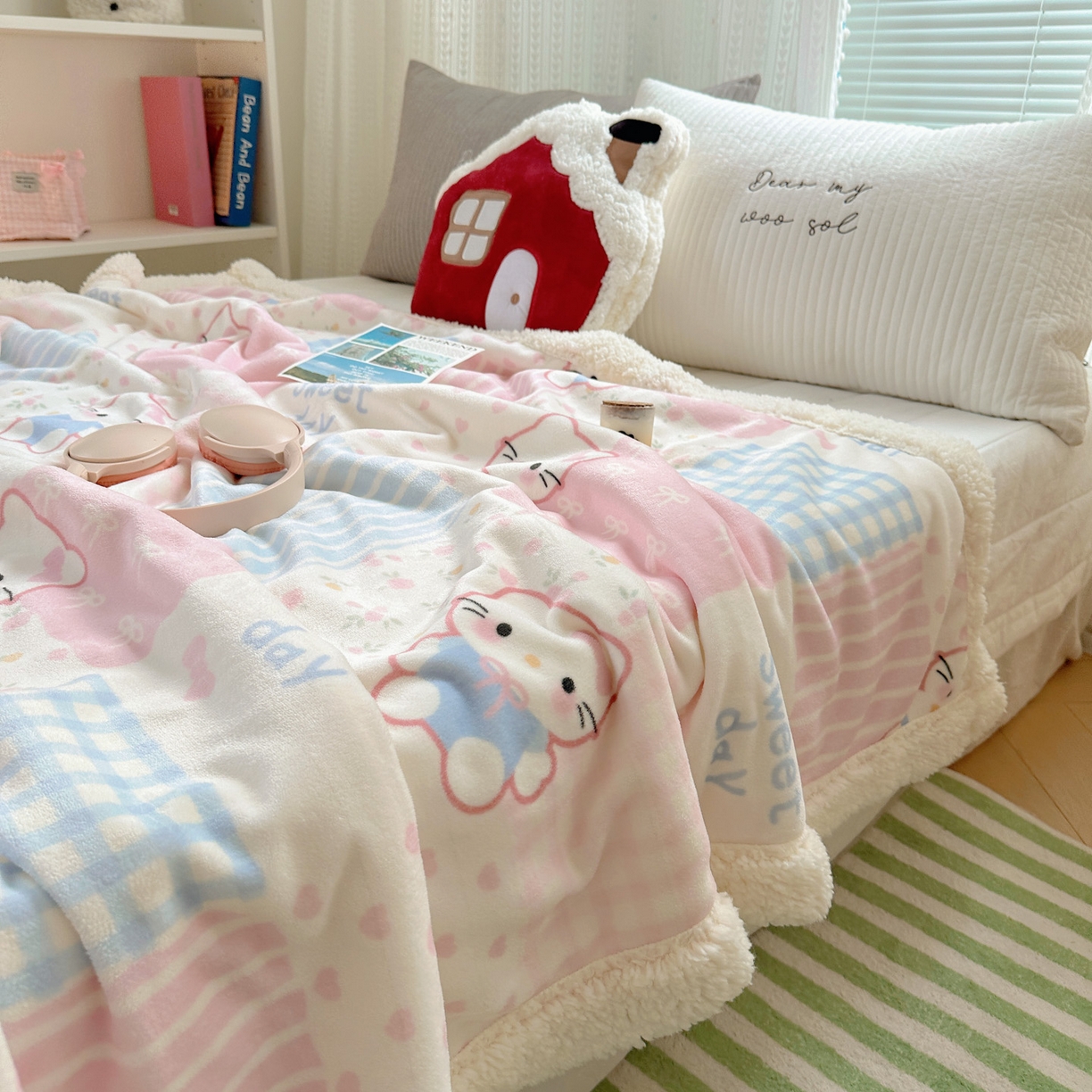 91家纺网 家纺一手货源 找家纺 六巷胡同 2025新款INS卡通A类牛奶绒羊羔绒毛毯毯子 软萌碎花猫