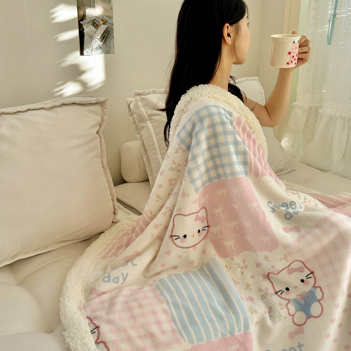 91家纺网 家纺一手货源 找家纺 六巷胡同 2025新款INS卡通A类牛奶绒羊羔绒毛毯毯子 软萌碎花猫