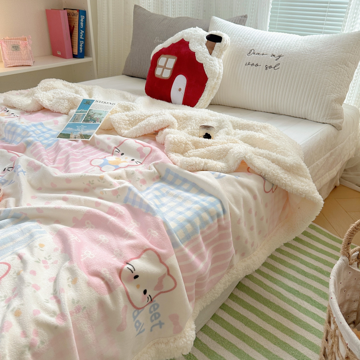 91家纺网 家纺一手货源 找家纺 六巷胡同 2025新款INS卡通A类牛奶绒羊羔绒毛毯毯子 软萌碎花猫