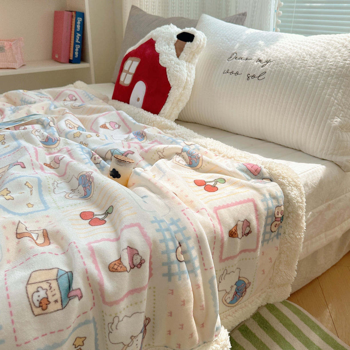 91家纺网 家纺一手货源 找家纺 六巷胡同 2025新款INS卡通A类牛奶绒羊羔绒毛毯毯子 甜点聚会喵