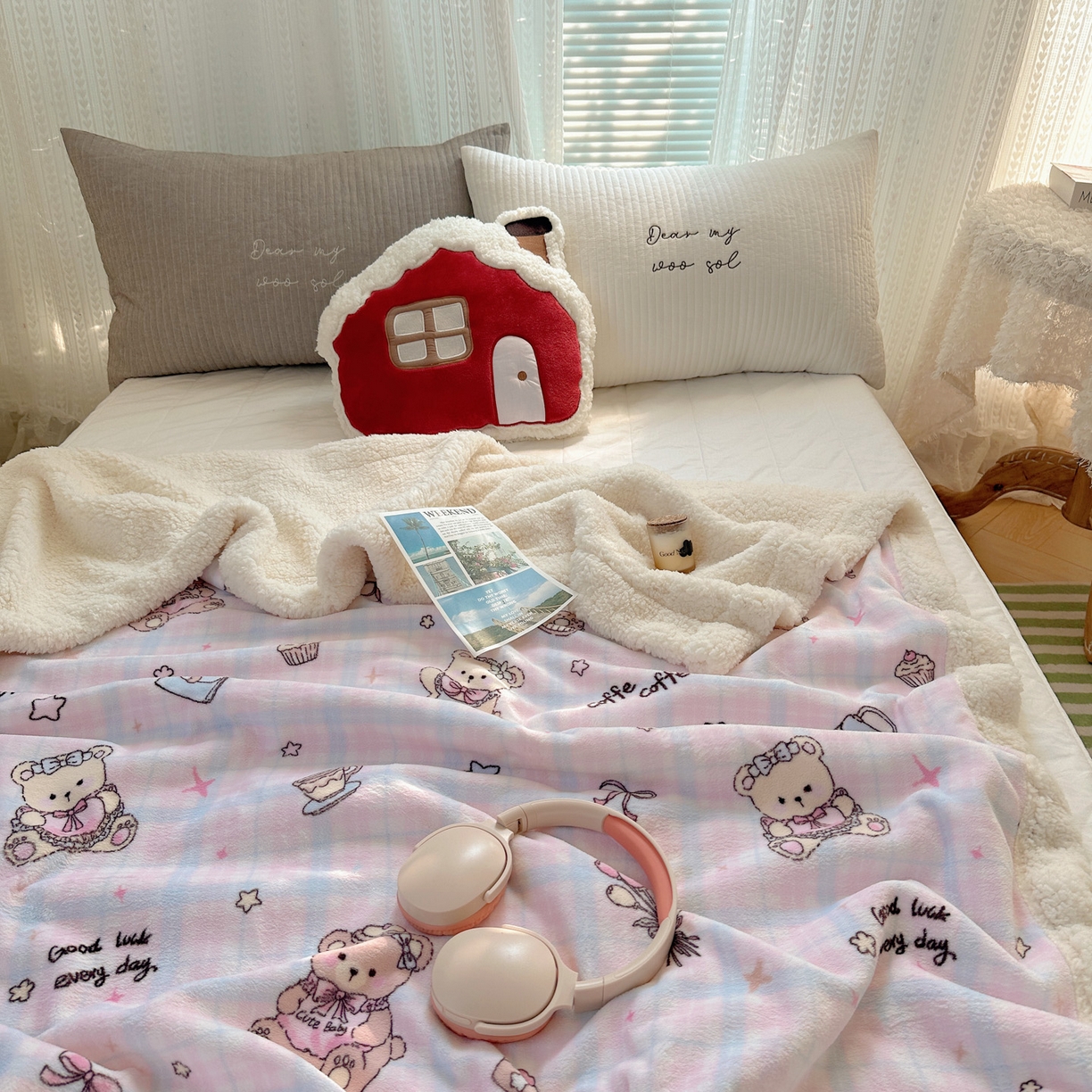 91家纺网 家纺一手货源 找家纺 六巷胡同 2025新款INS卡通A类牛奶绒羊羔绒毛毯毯子 熊友茶话会