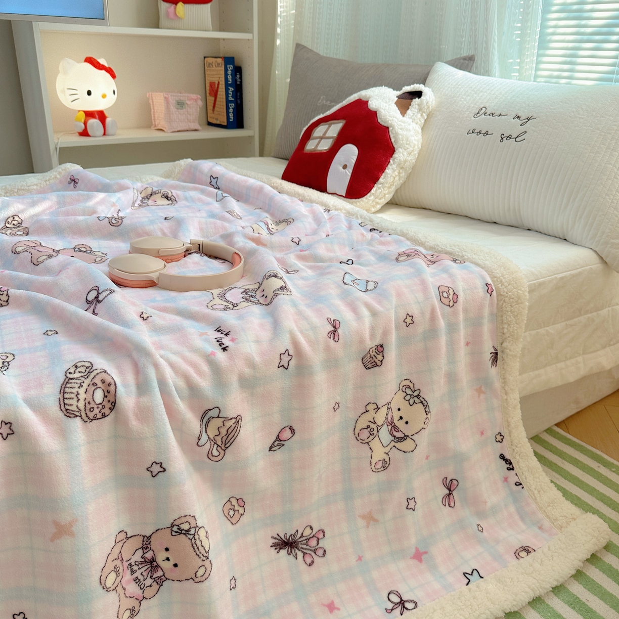 91家纺网 家纺一手货源 找家纺 六巷胡同 2025新款INS卡通A类牛奶绒羊羔绒毛毯毯子 熊友茶话会