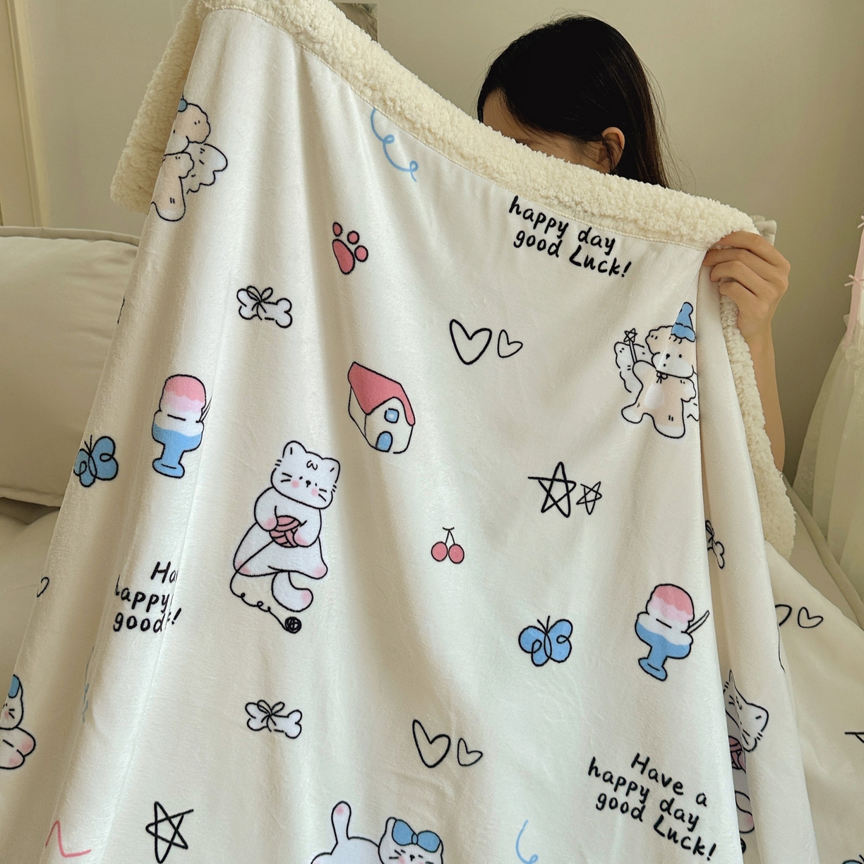 91家纺网 家纺一手货源 找家纺 六巷胡同 2025新款INS卡通A类牛奶绒羊羔绒毛毯毯子 羞羞蝴蝶喵