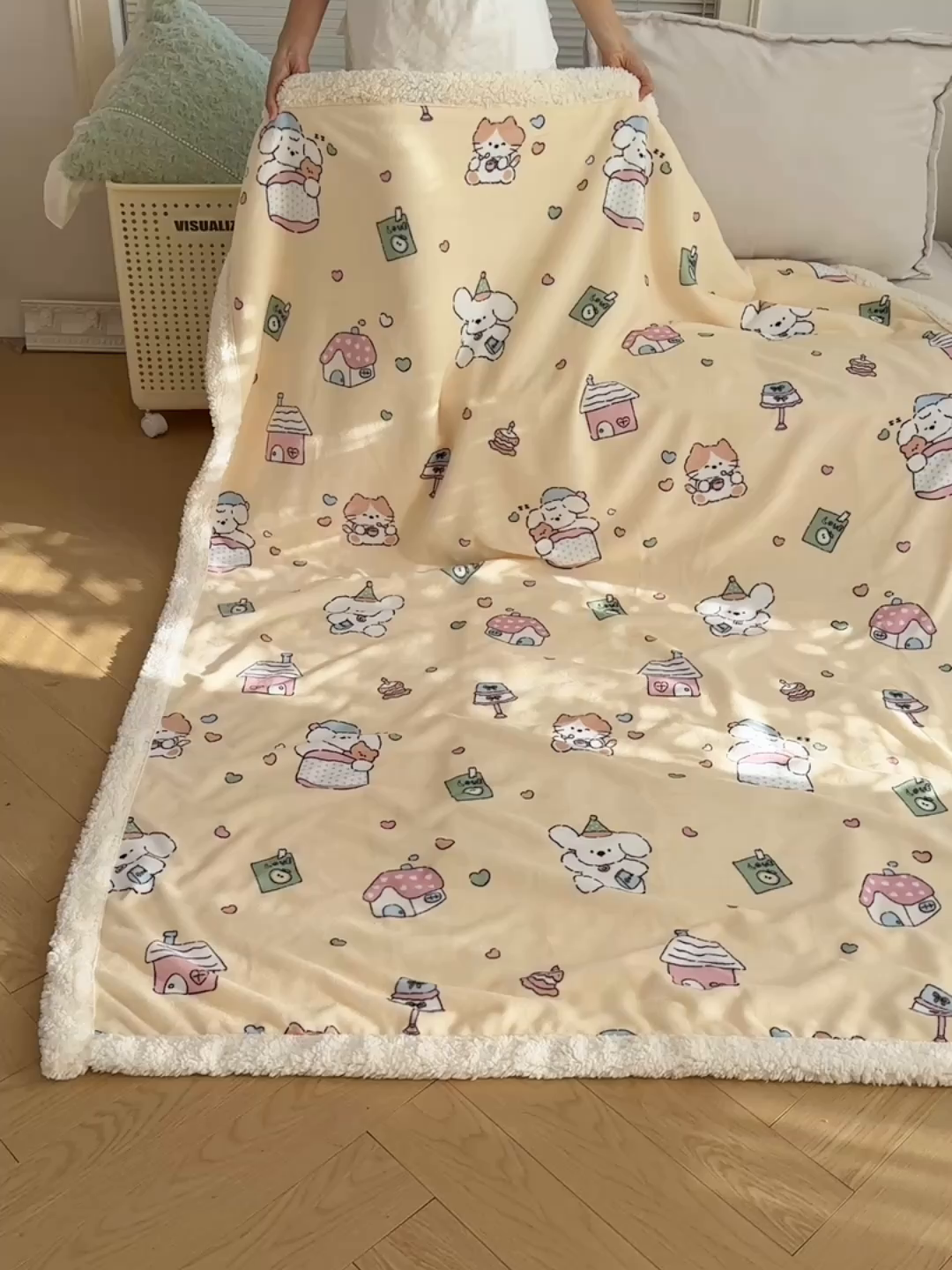 91家纺网 家纺一手货源 找家纺 六巷胡同 2025新款INS卡通A类牛奶绒羊羔绒毛毯毯子 周末宠物园