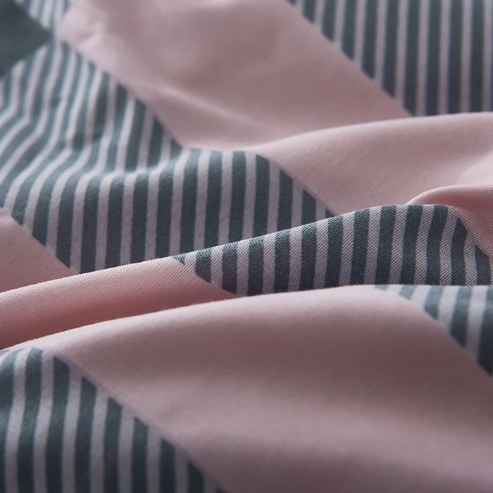 91家纺网 家纺一手货源 找家纺 赢盛家纺 2025新款冬被被芯化纤被水洗棉学生宿舍被子 时尚格子