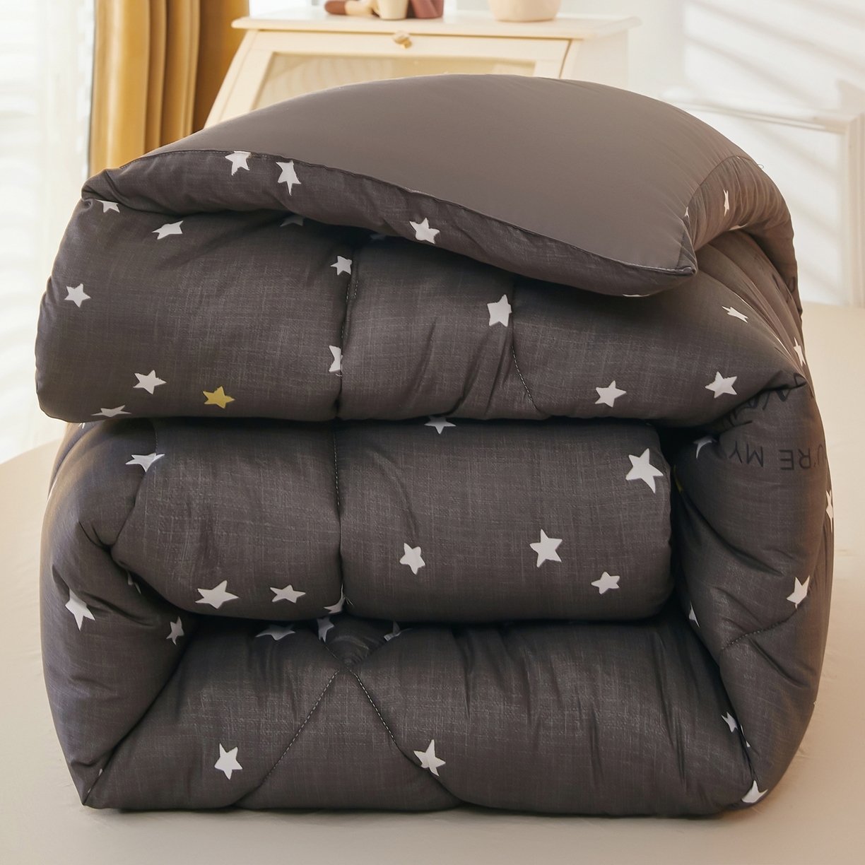 91家纺网 家纺一手货源 找家纺 赢盛家纺 2025新款冬被被芯化纤被水洗棉学生宿舍被子 愿望星空