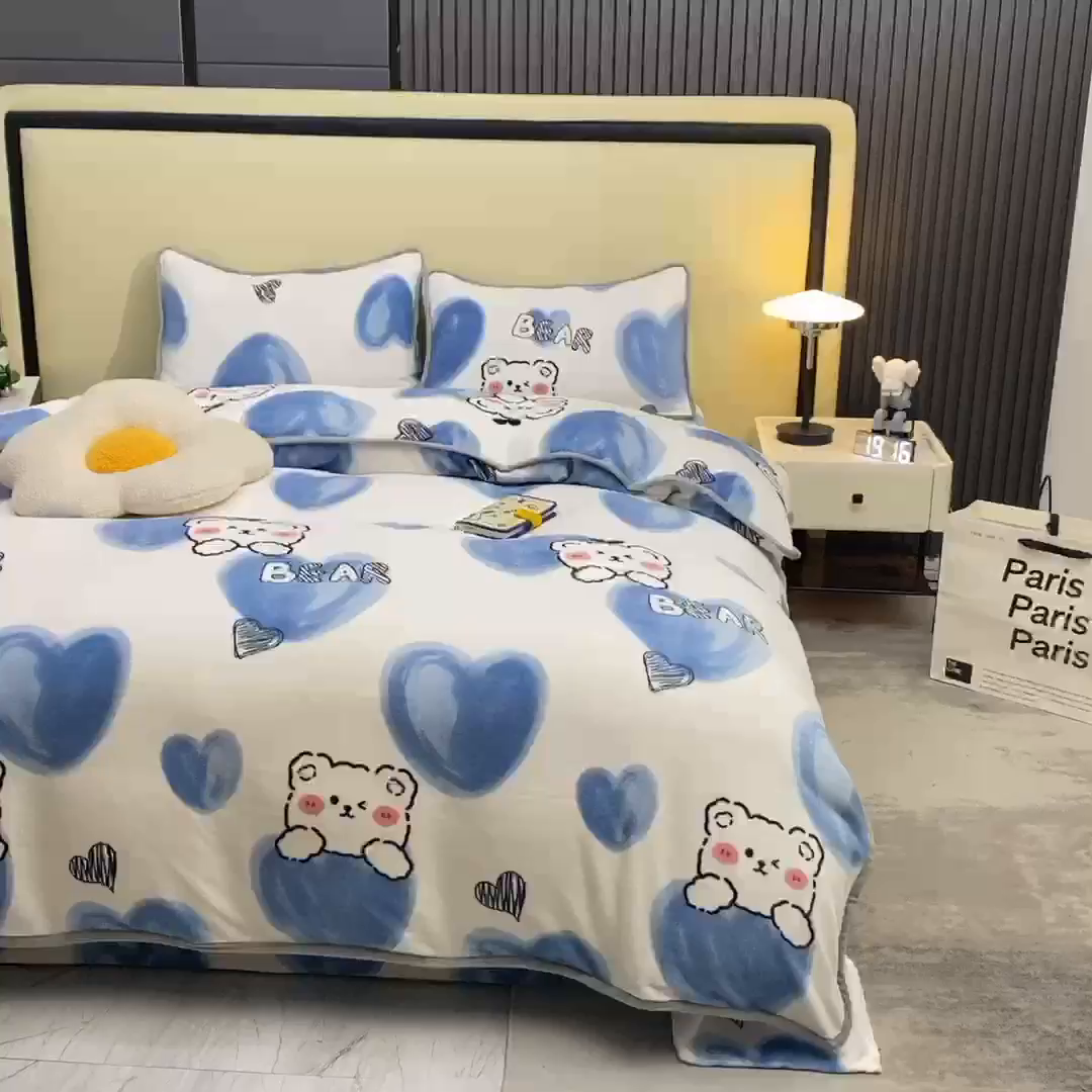 91家纺网 家纺一手货源 找家纺 518 高克重200g印花牛奶绒单被套（支持定制任意尺寸）爱心熊