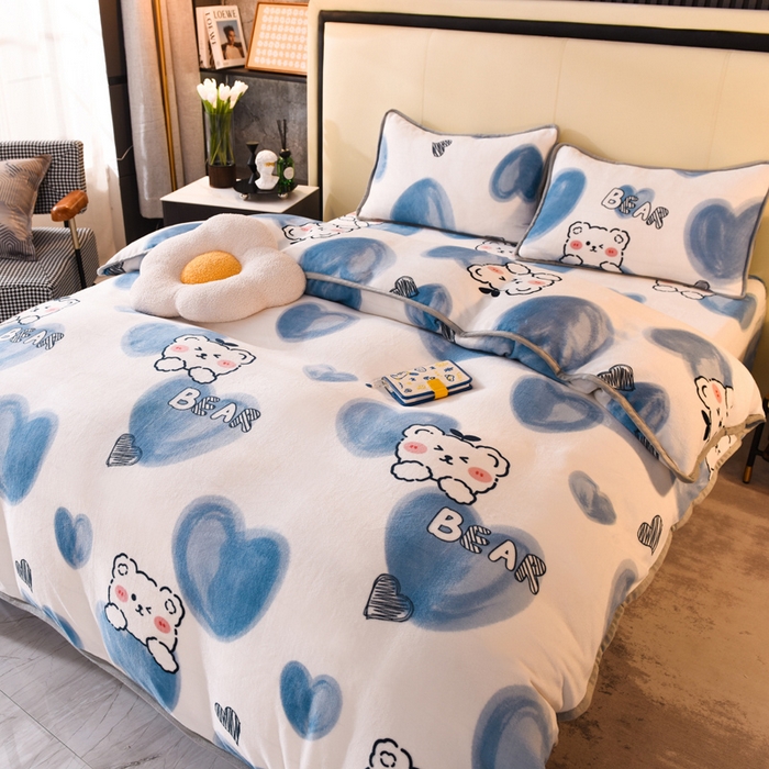 91家纺网 家纺一手货源 找家纺 518 高克重200g印花牛奶绒单被套（支持定制任意尺寸）爱心熊