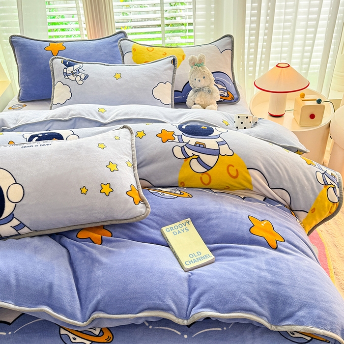 91家纺网 家纺一手货源 找家纺 518 高克重200g印花牛奶绒单被套（支持定制任意尺寸） 遨游太空蓝