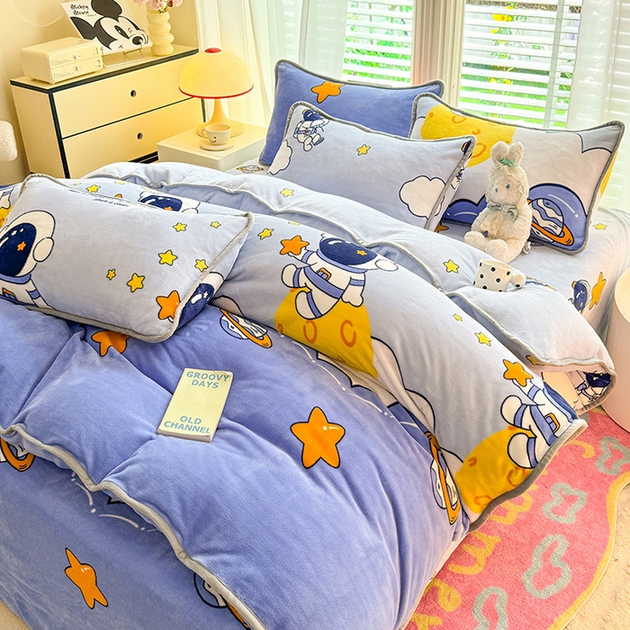 91家纺网 家纺一手货源 找家纺 518 高克重200g印花牛奶绒单被套（支持定制任意尺寸） 遨游太空蓝