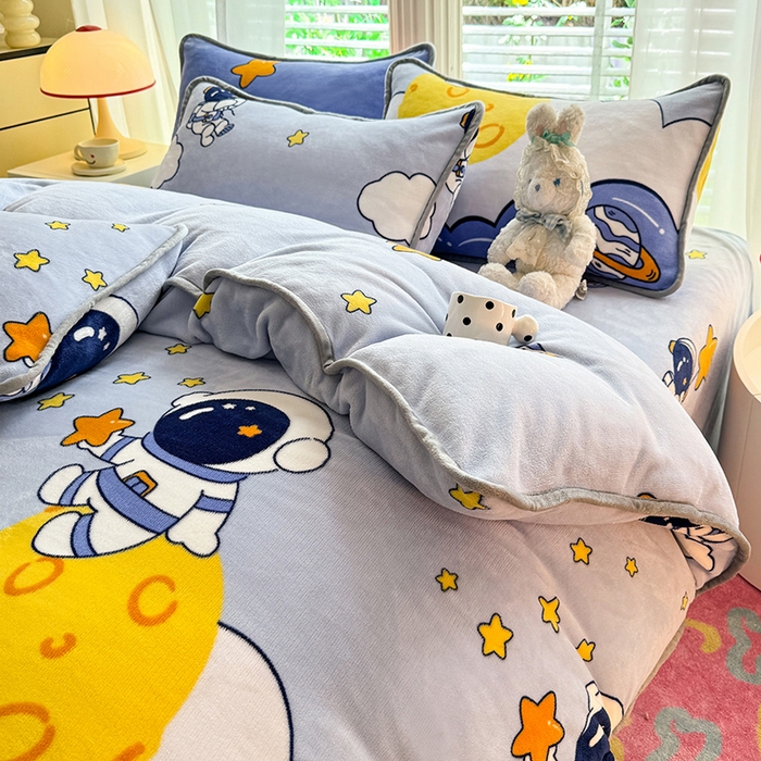 91家纺网 家纺一手货源 找家纺 518 高克重200g印花牛奶绒单被套（支持定制任意尺寸） 遨游太空蓝