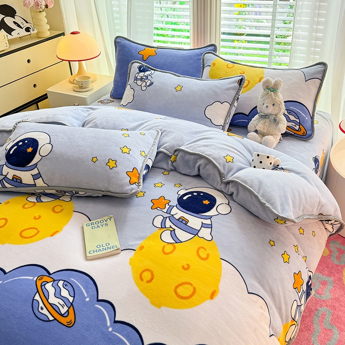 91家纺网 家纺一手货源 找家纺 518 高克重200g印花牛奶绒单被套（支持定制任意尺寸） 遨游太空蓝