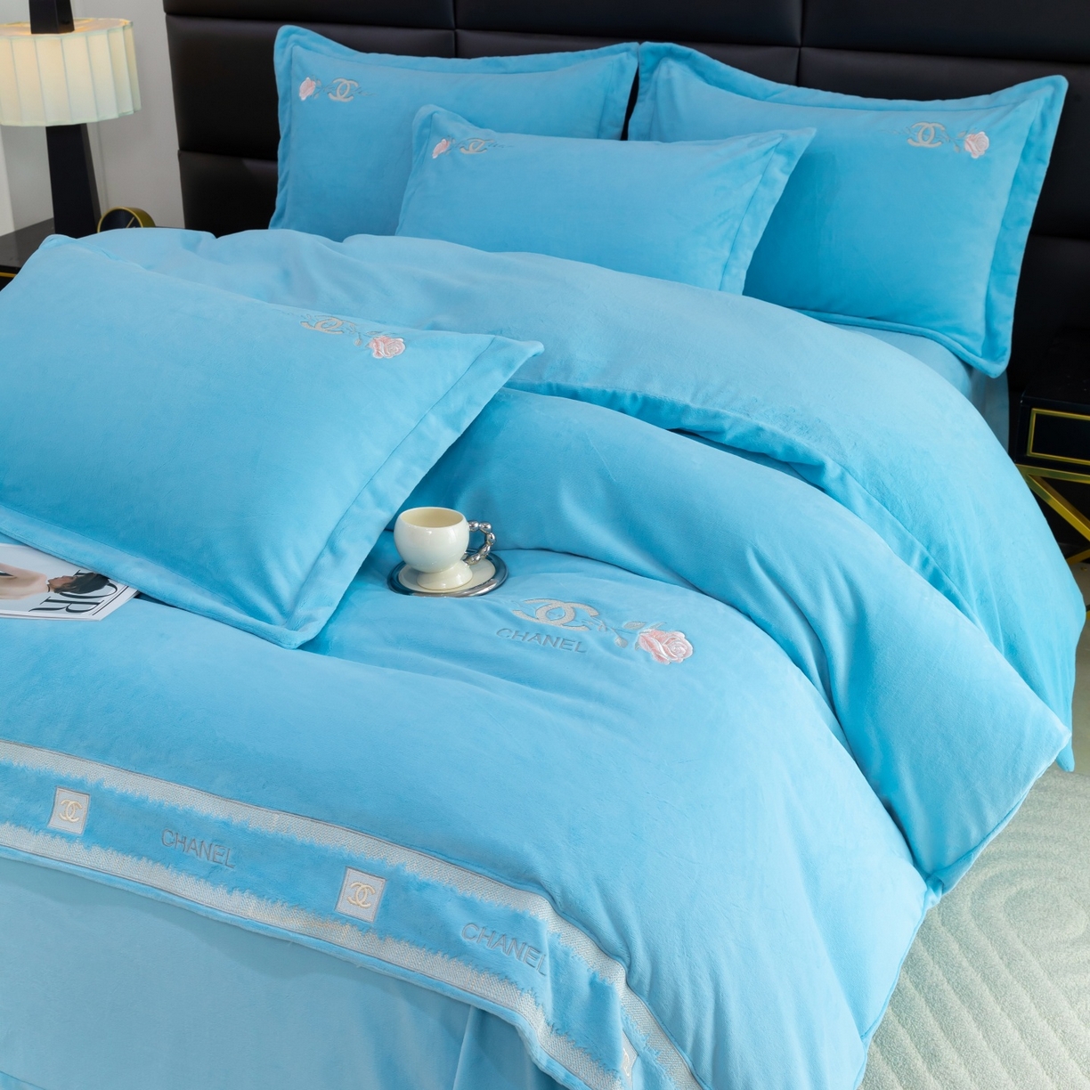 91家纺网 家纺一手货源 找家纺 优姿家纺 2025新款75D全光慕丝绒保暖四件套-贵族生活 贵族生活-天兰