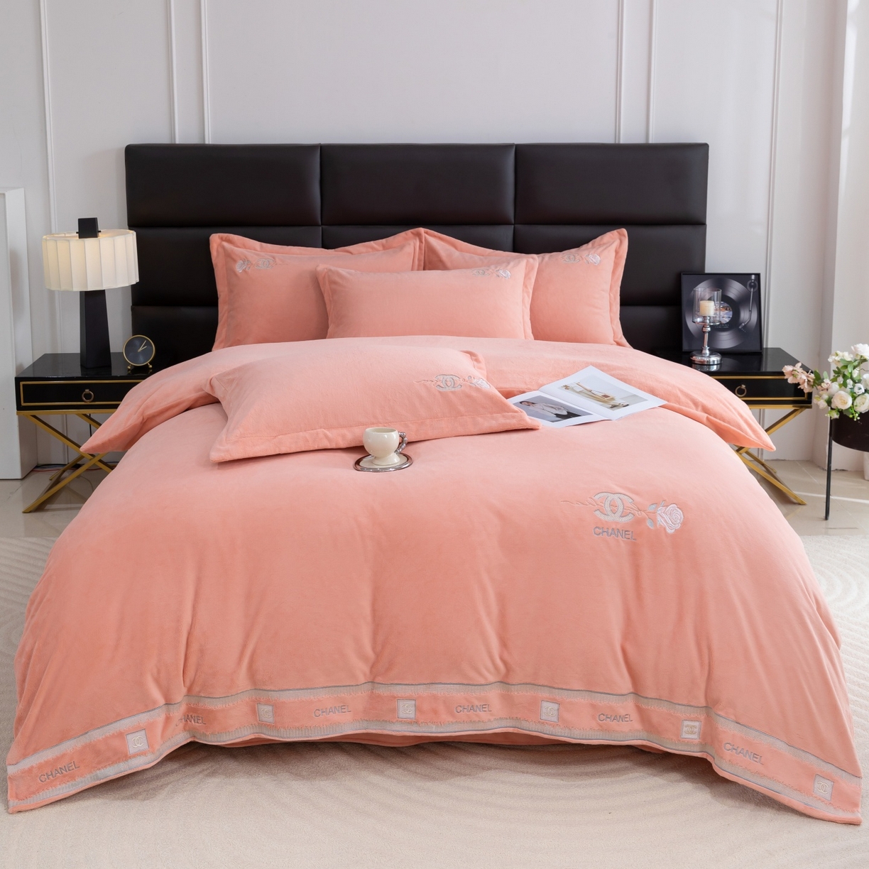 91家纺网 家纺一手货源 找家纺 优姿家纺 2025新款75D全光慕丝绒保暖四件套-贵族生活 贵族生活-粉玉