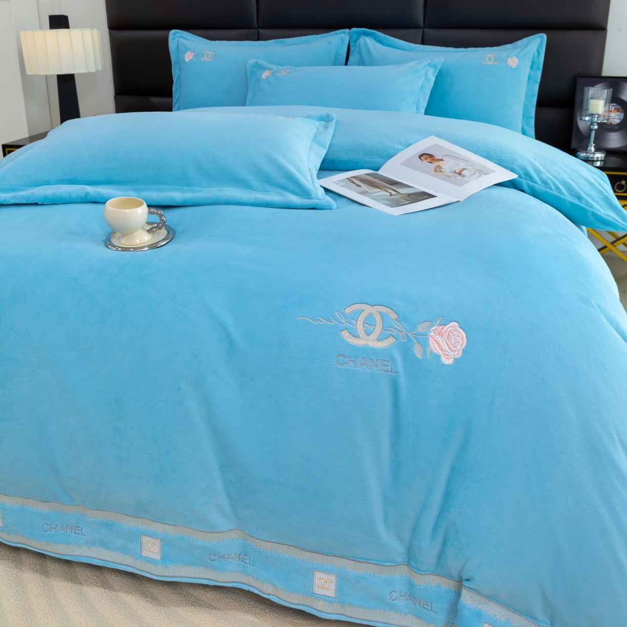 91家纺网 家纺一手货源 找家纺 优姿家纺 2025新款75D全光慕丝绒保暖四件套-贵族生活 贵族生活-天兰