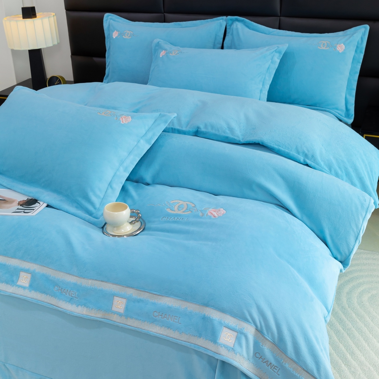 91家纺网 家纺一手货源 找家纺 优姿家纺 2025新款75D全光慕丝绒保暖四件套-贵族生活 贵族生活-天兰