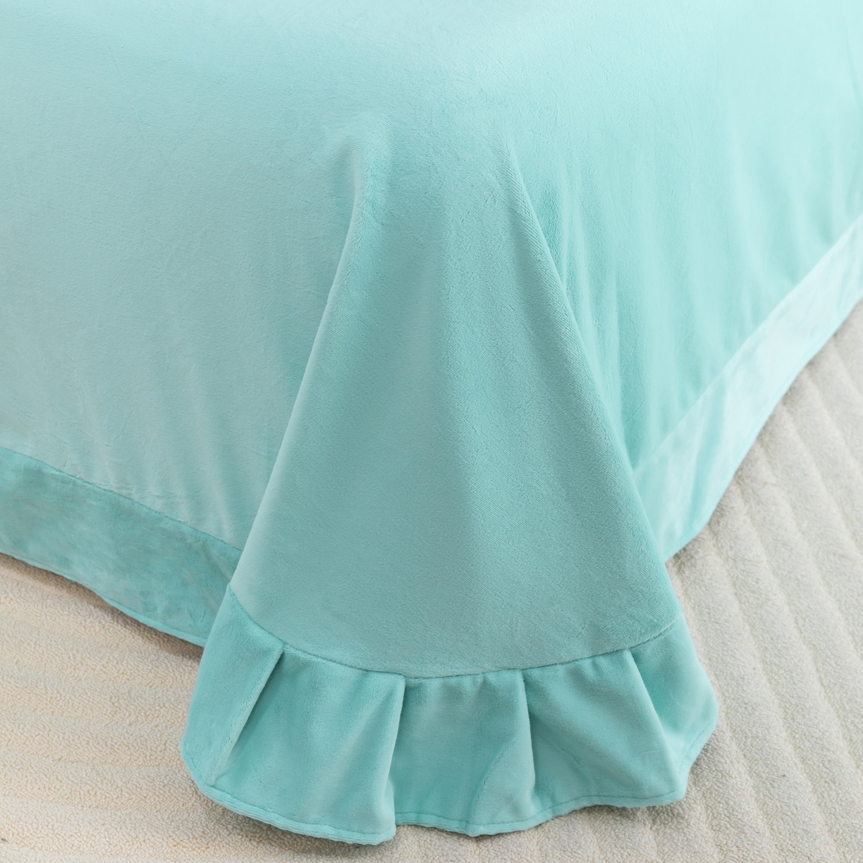 91家纺网 家纺一手货源 找家纺 优姿家纺 2025新款75D全光慕丝绒保暖四件套-贵族生活 贵族生活-湖兰