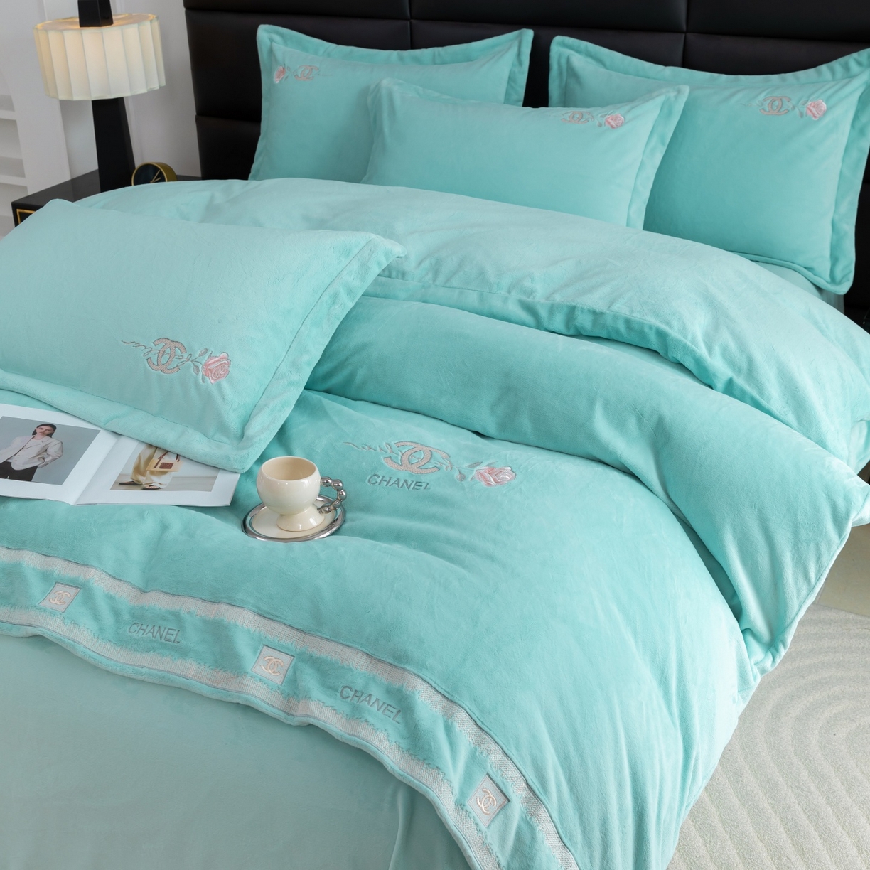 91家纺网 家纺一手货源 找家纺 优姿家纺 2025新款75D全光慕丝绒保暖四件套-贵族生活 贵族生活-湖兰