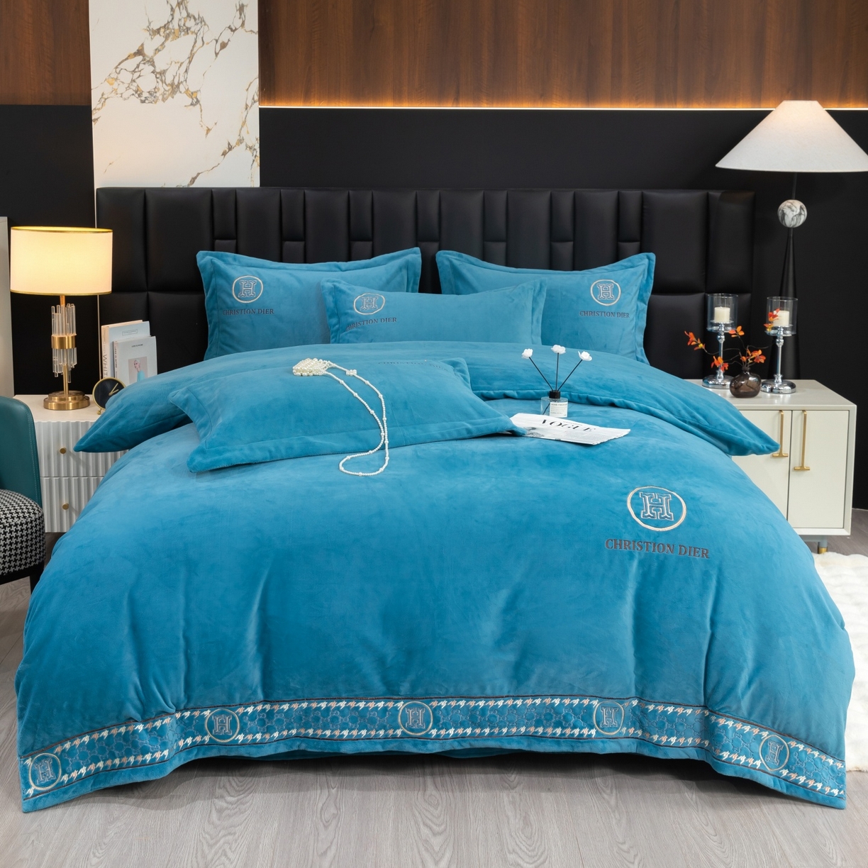 91家纺网 家纺一手货源 找家纺 优姿家纺 2025新款75D全光慕丝绒保暖四件套-摩登时代 摩登时代-宝石蓝