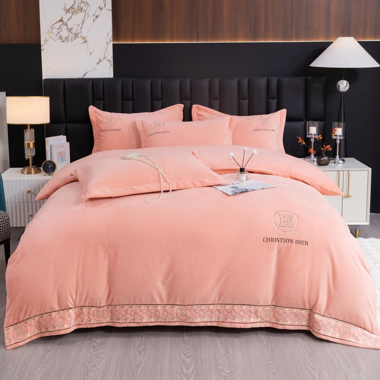 91家纺网 家纺一手货源 找家纺 优姿家纺 2025新款75D全光慕丝绒保暖四件套-摩登时代 摩登时代-粉玉