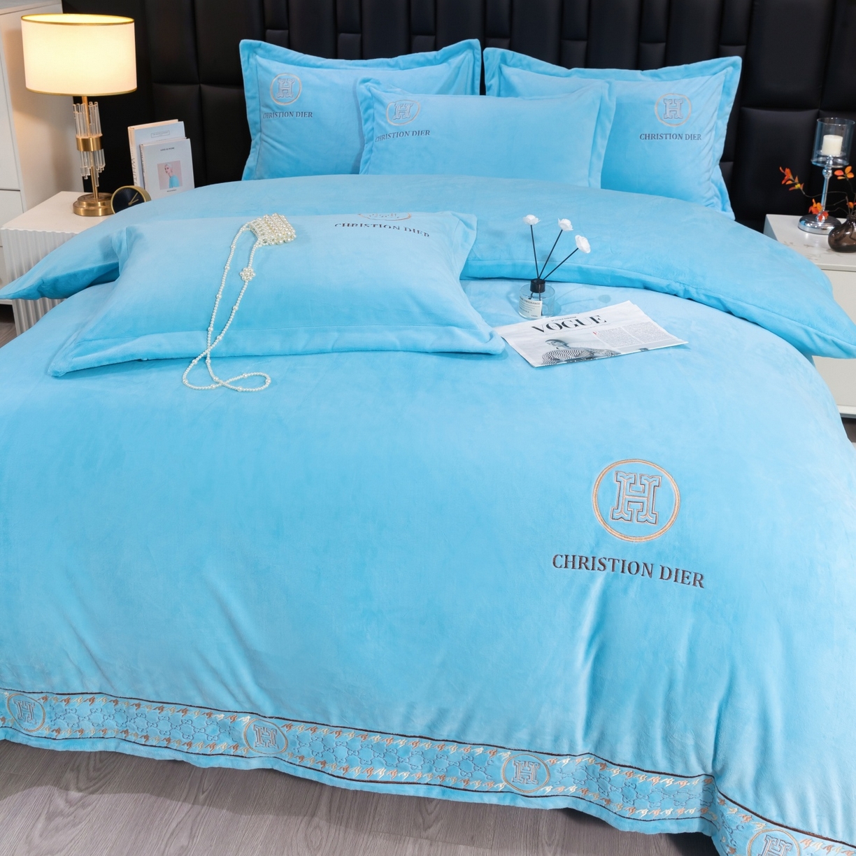 91家纺网 家纺一手货源 找家纺 优姿家纺 2025新款75D全光慕丝绒保暖四件套-摩登时代 摩登时代-天兰