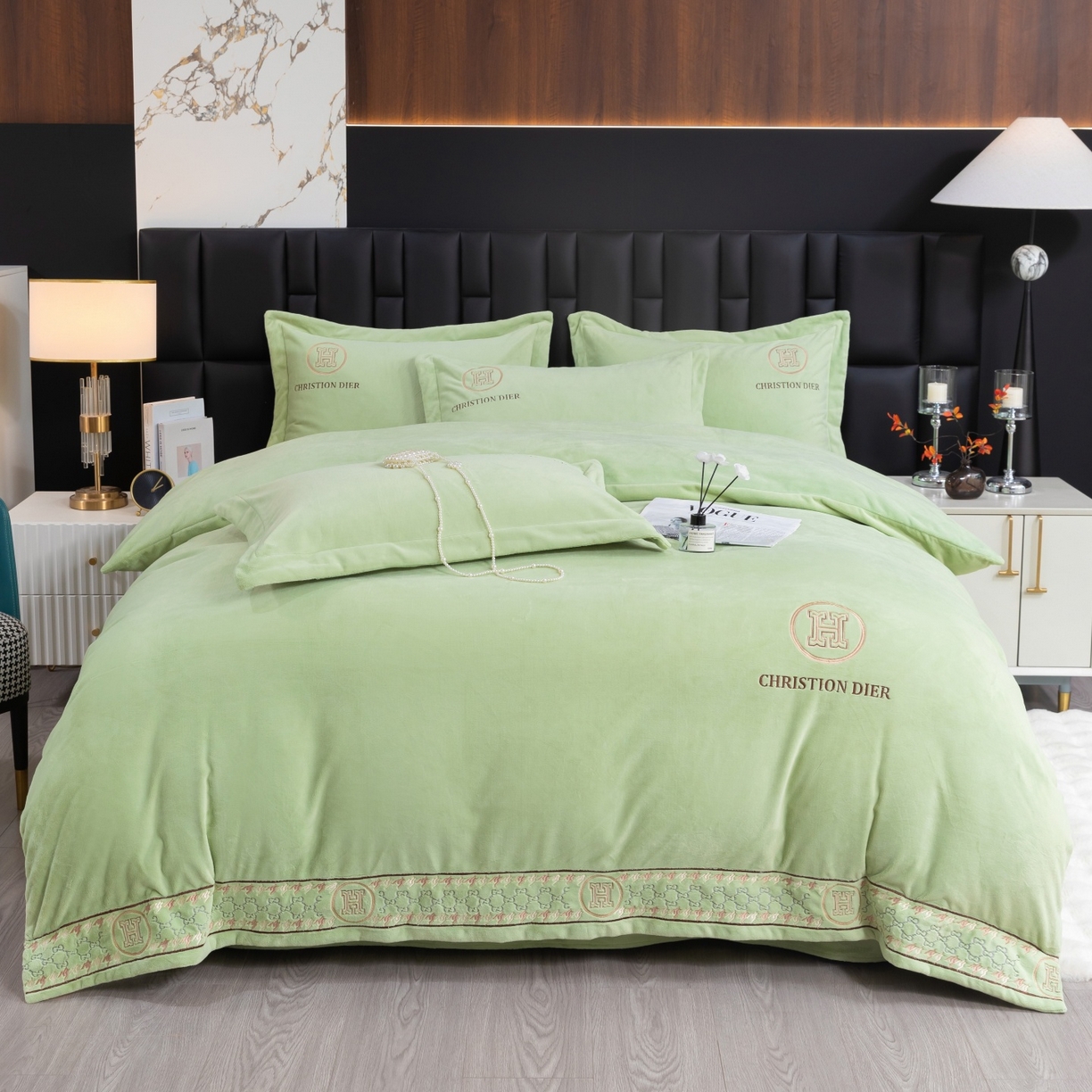 91家纺网 家纺一手货源 找家纺 优姿家纺 2025新款75D全光慕丝绒保暖四件套-摩登时代 摩登时代-抹茶绿