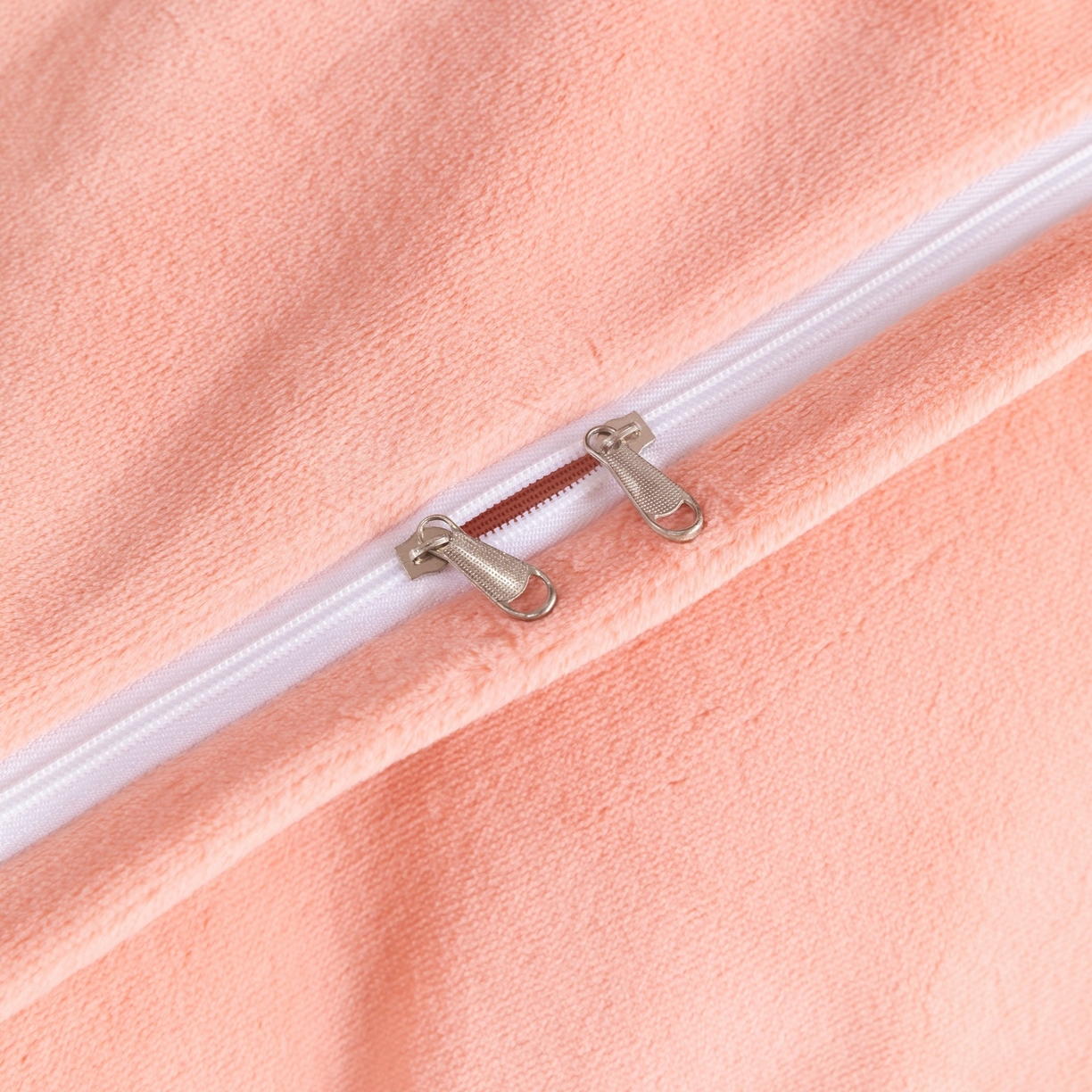 91家纺网 家纺一手货源 找家纺 优姿家纺 2025新款75D全光慕丝绒保暖四件套-摩登时代 摩登时代-粉玉