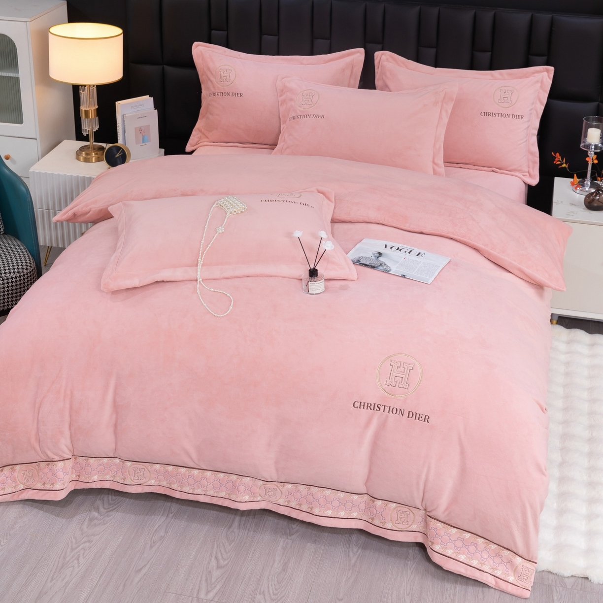 91家纺网 家纺一手货源 找家纺 优姿家纺 2025新款75D全光慕丝绒保暖四件套-摩登时代 摩登时代-豆沙