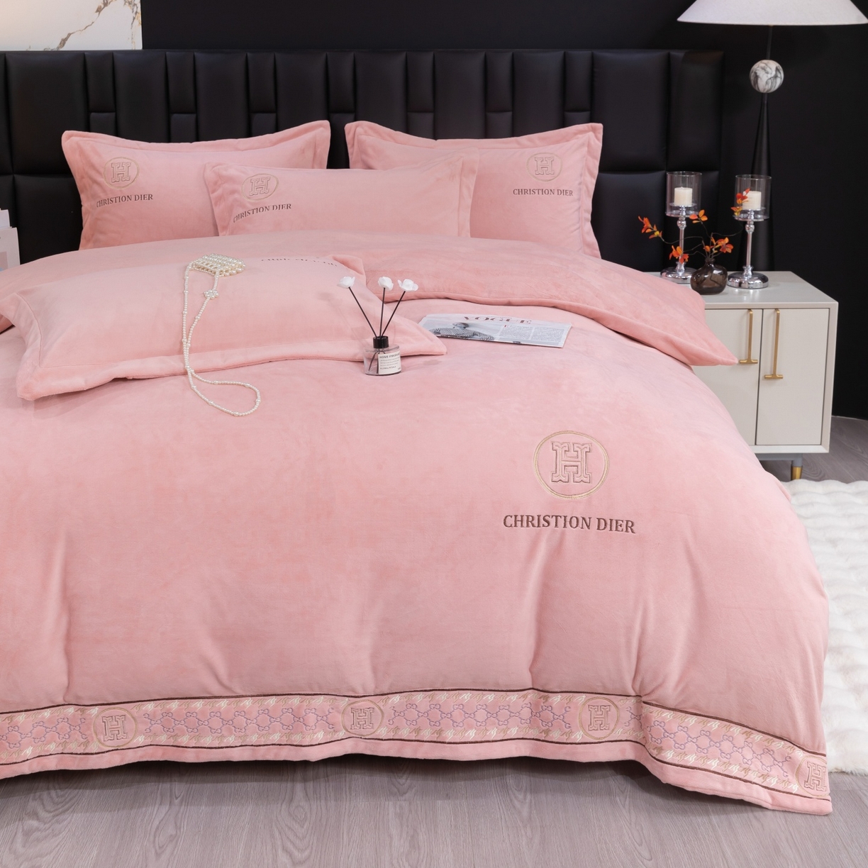 91家纺网 家纺一手货源 找家纺 优姿家纺 2025新款75D全光慕丝绒保暖四件套-摩登时代 摩登时代-豆沙