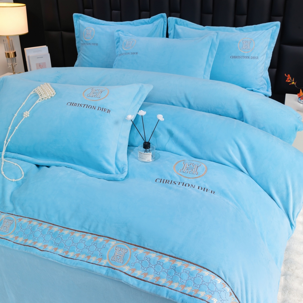 优姿家纺 2025新款75D全光慕丝绒保暖四件套-摩登时代 摩登时代-天兰