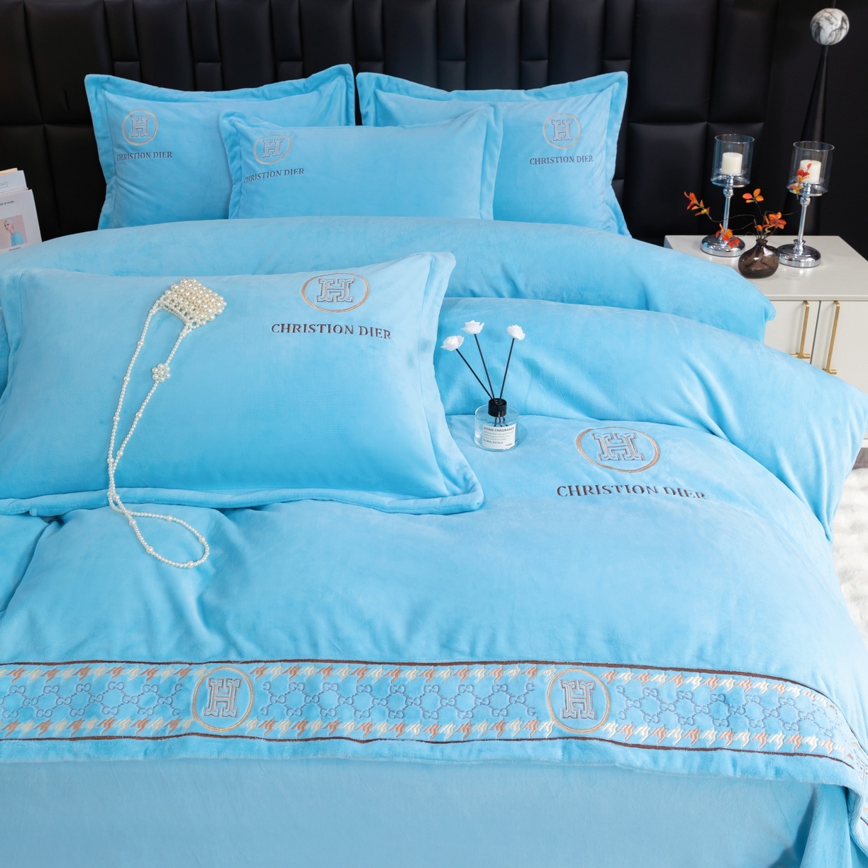 91家纺网 家纺一手货源 找家纺 优姿家纺 2025新款75D全光慕丝绒保暖四件套-摩登时代 摩登时代-天兰