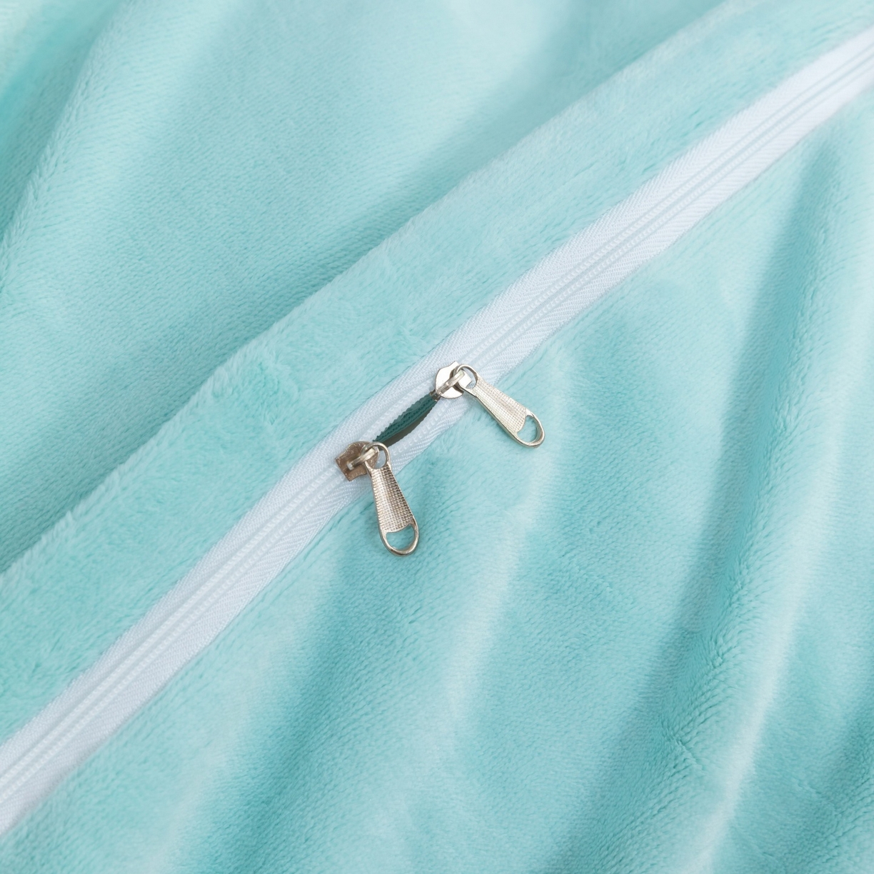 91家纺网 家纺一手货源 找家纺 优姿家纺 2025新款75D全光慕丝绒保暖四件套-摩登时代 摩登时代-湖兰