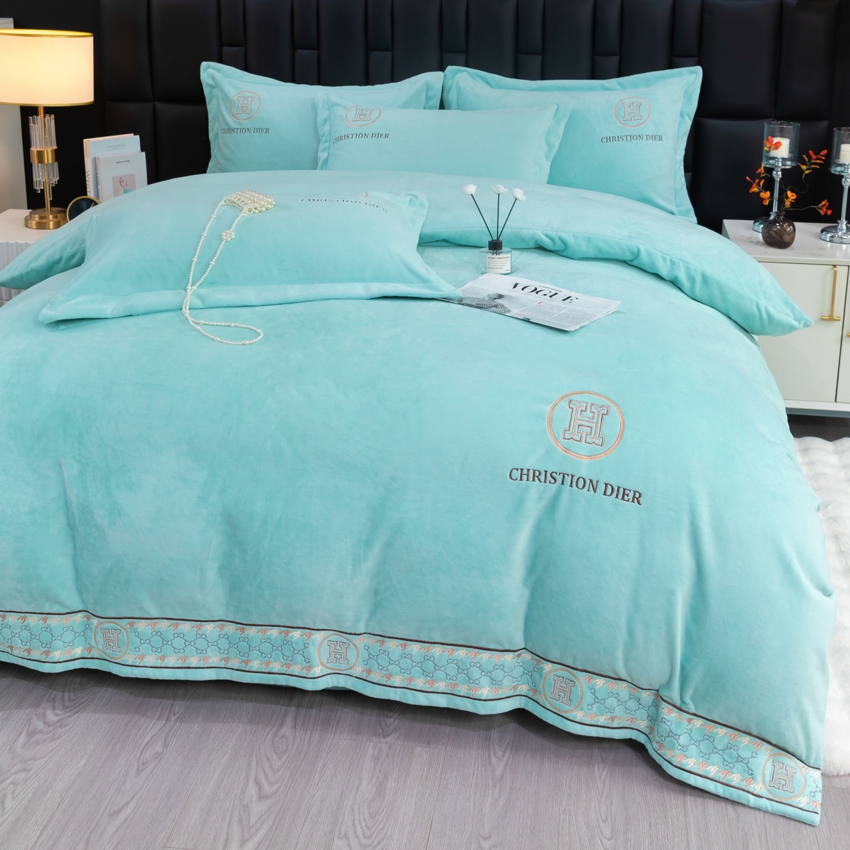 91家纺网 家纺一手货源 找家纺 优姿家纺 2025新款75D全光慕丝绒保暖四件套-摩登时代 摩登时代-湖兰